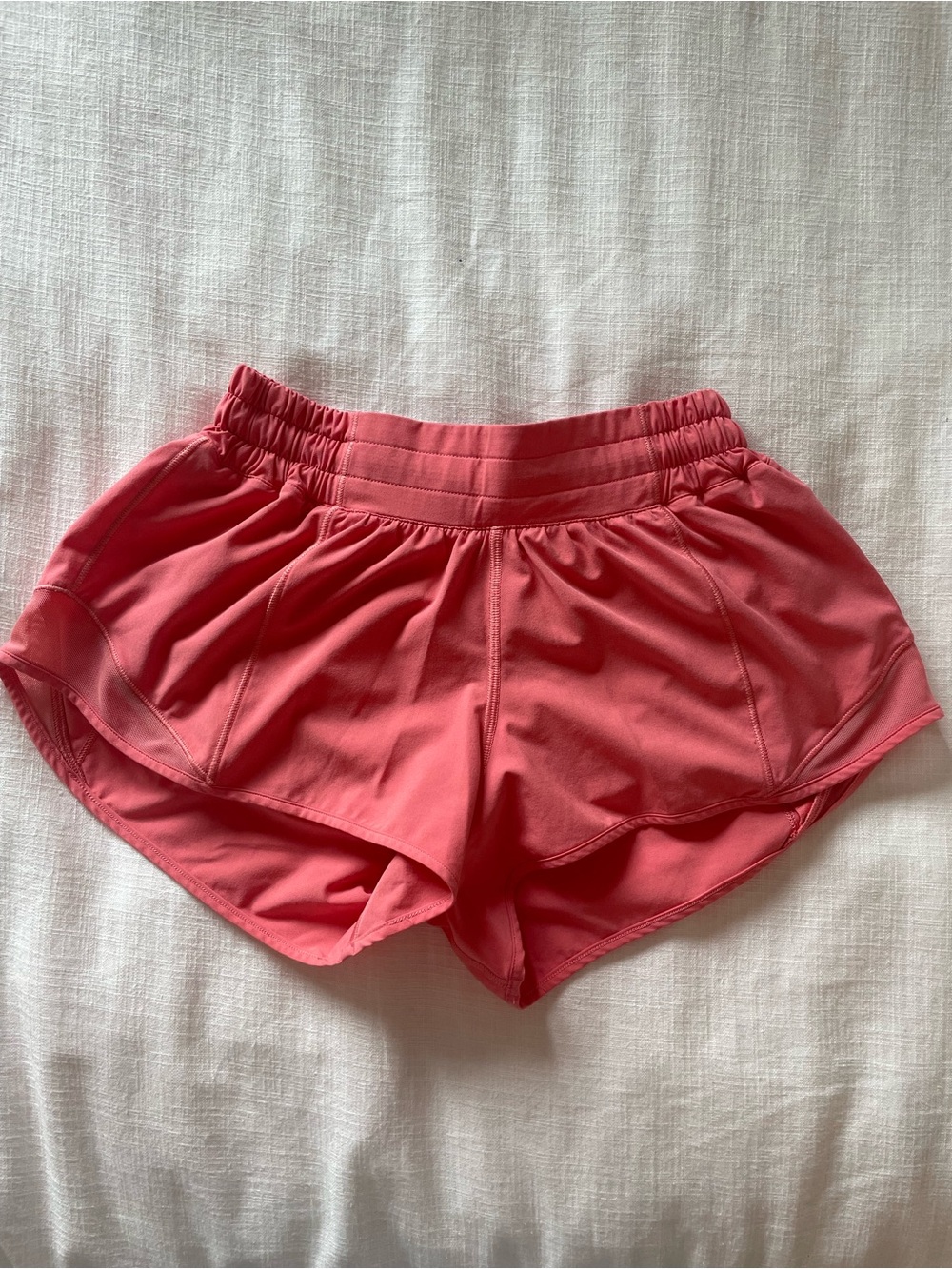 Lululemon Coral Pink Hotty Hot 2.5”Shorts